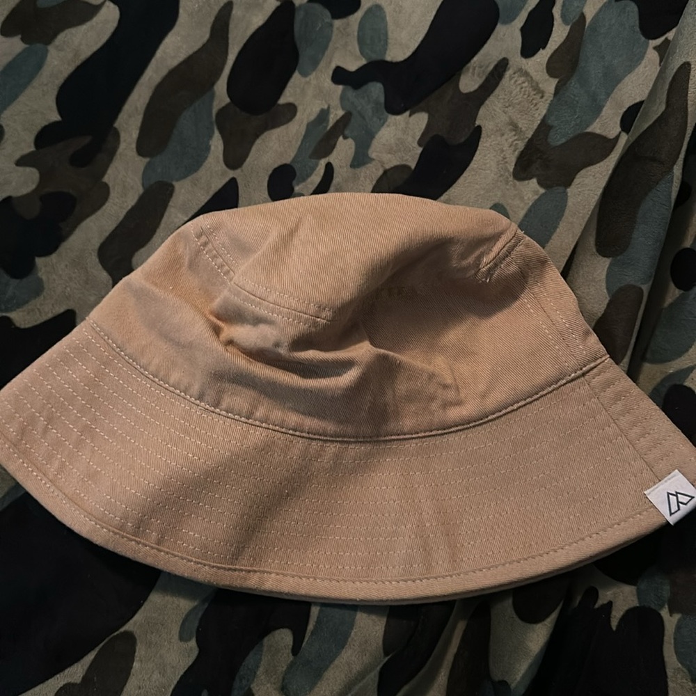 APLINE DESIGN BUCKET HAT: KHAKI: NEW WITH TAGS: ONE SIZE